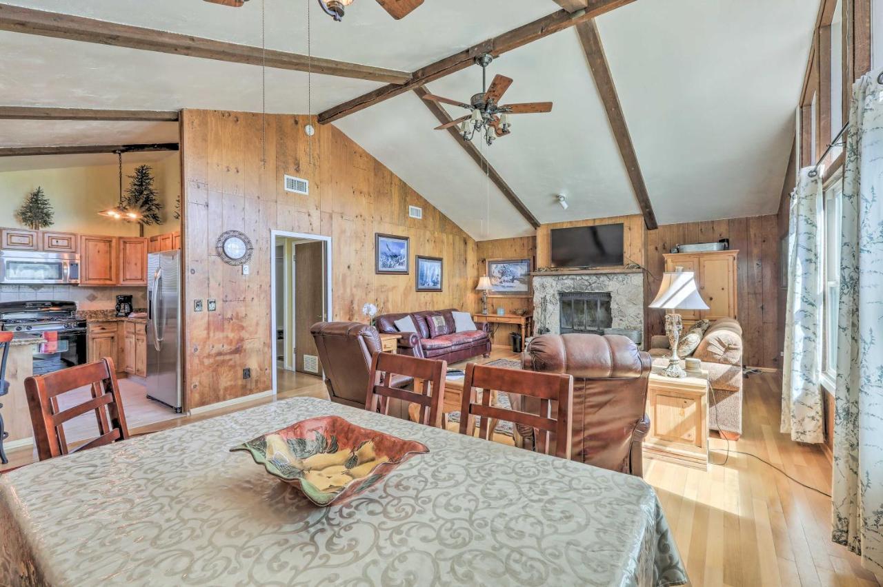 Flagstaff Townhome - Walk To Country Club And Pools! Eksteriør billede