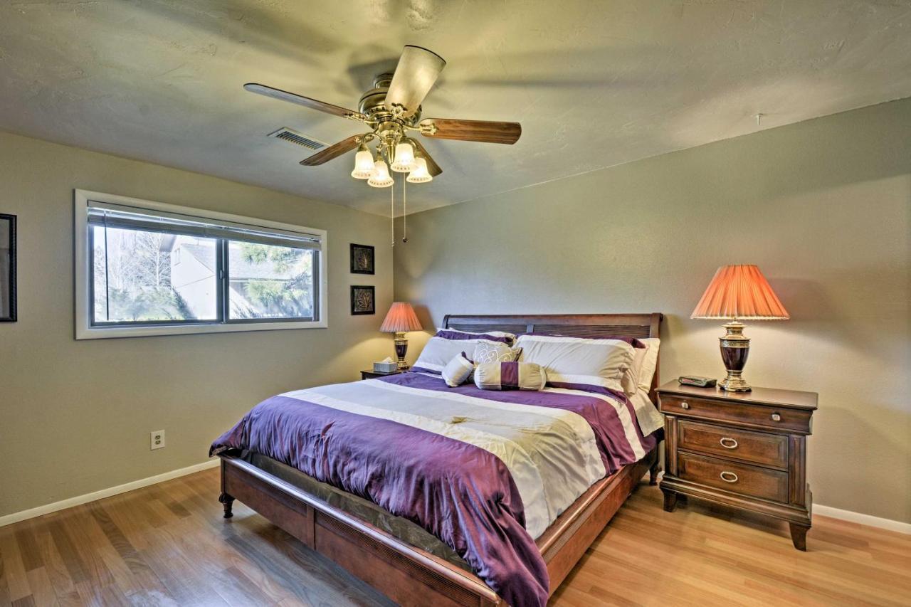Flagstaff Townhome - Walk To Country Club And Pools! Eksteriør billede